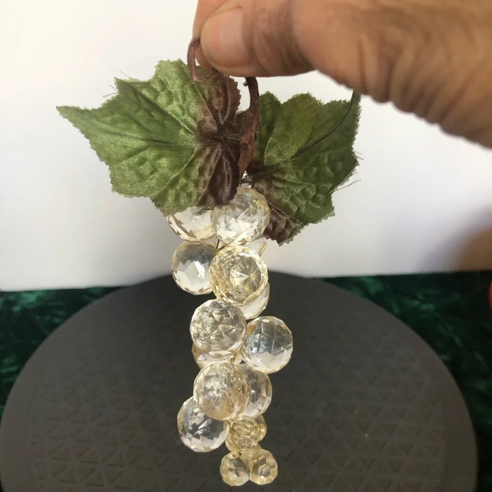 Vtg Plastic Faceted Poseable Grape Cluster Fabric Poseable Leaves